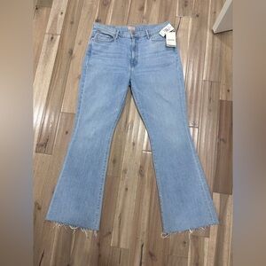 Mother Denim The Weekender Fray Jeans in Mentally Elsewhere